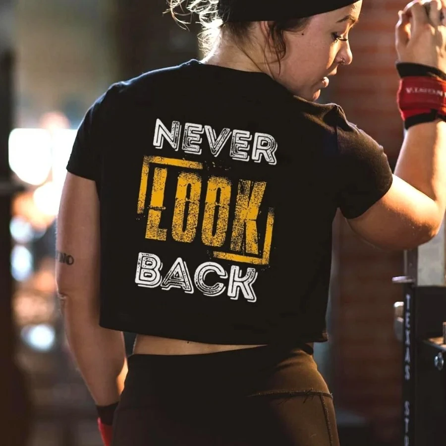 

Rheaclot NEVER LOOK BACK Print Women's O-Neck Retro Vintage Cotton T-shirt