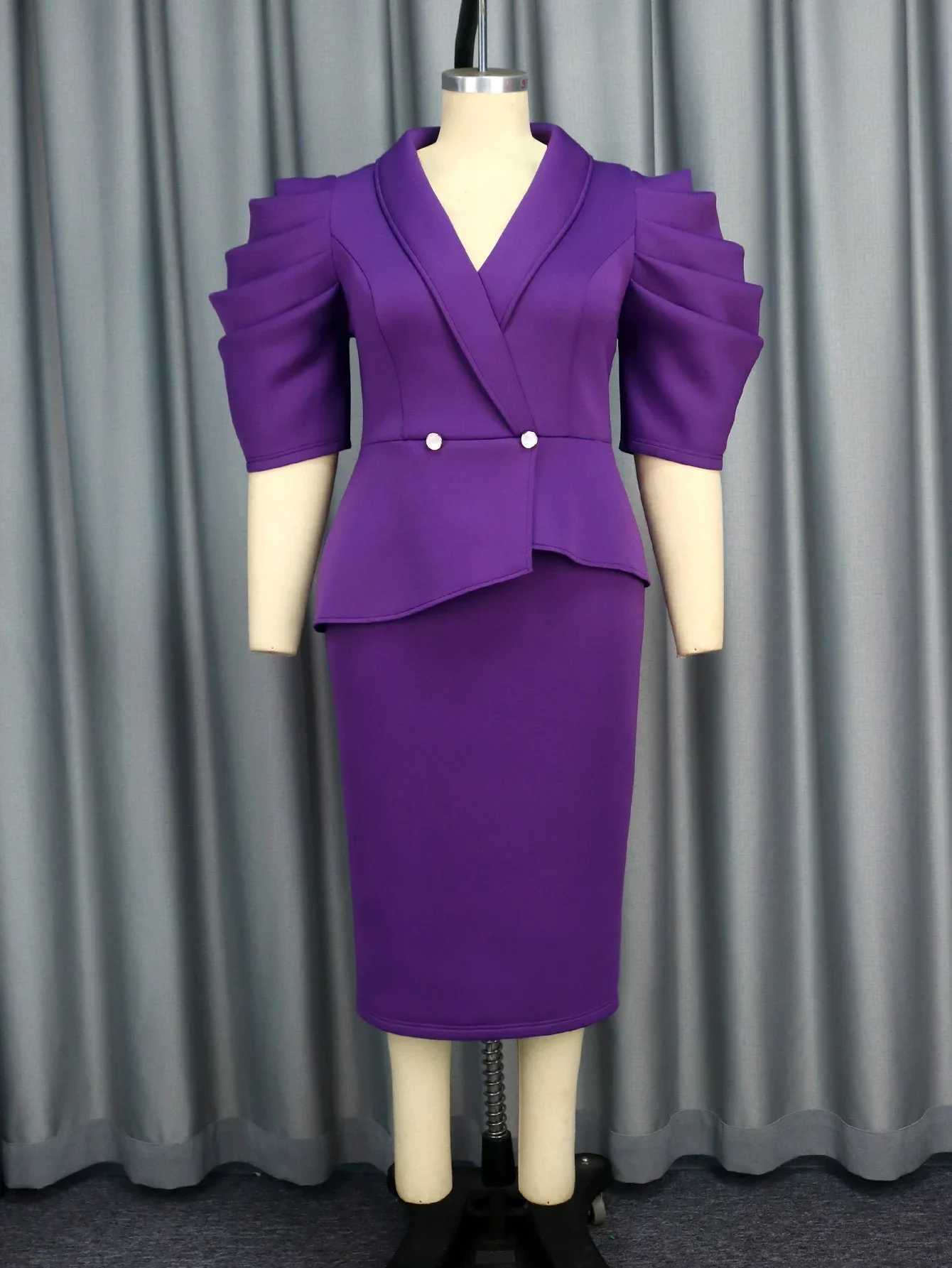 Элегантные женские платья для церкви с баской и пуговицами плиссированные