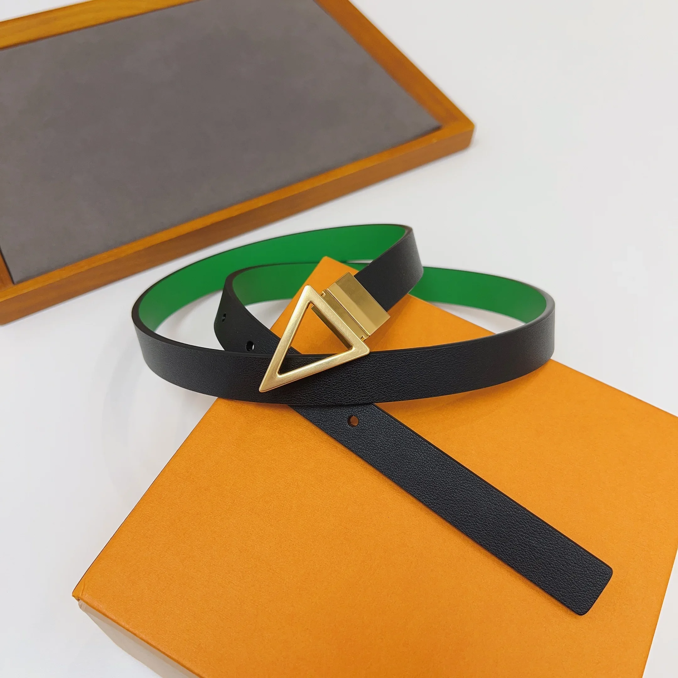 

Двухсторонний ремень из воловьей кожи для джинсов, женский ремень в Корейском стиле, модный декоративный Простой ремень в стиле ретро для брюк для студентов, Ins Wind Tid