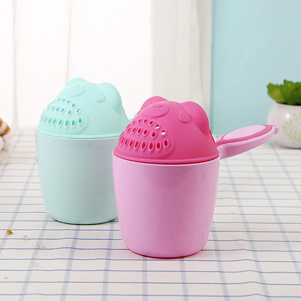 

1PC Cute Cartoon Baby Toddler Shampoo Cup Children Bathing Bailer Baby Shower Spoons Child Washing Hair Cup Kids Bath Tool