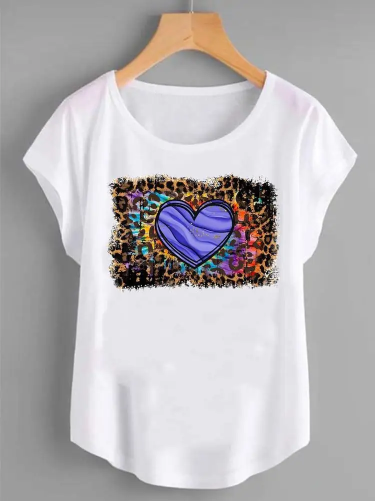 

Women Print Summer Leopard Love Heart T-shirts Clothing Fashion Shirt Female Graphic T Top Short Sleeve Cartoon Tee T-Shirt