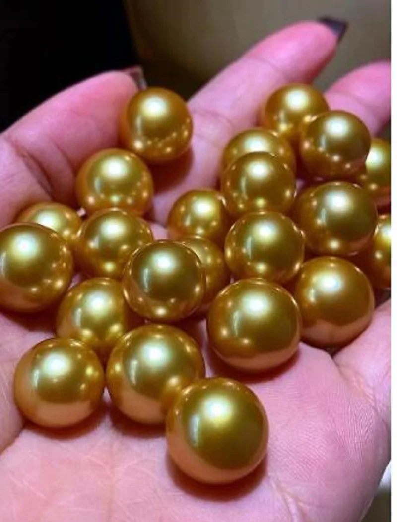

AAAA Giant 11mm Natural South China Sea Real Tea Gold Round Bulk Pearl Undrilled