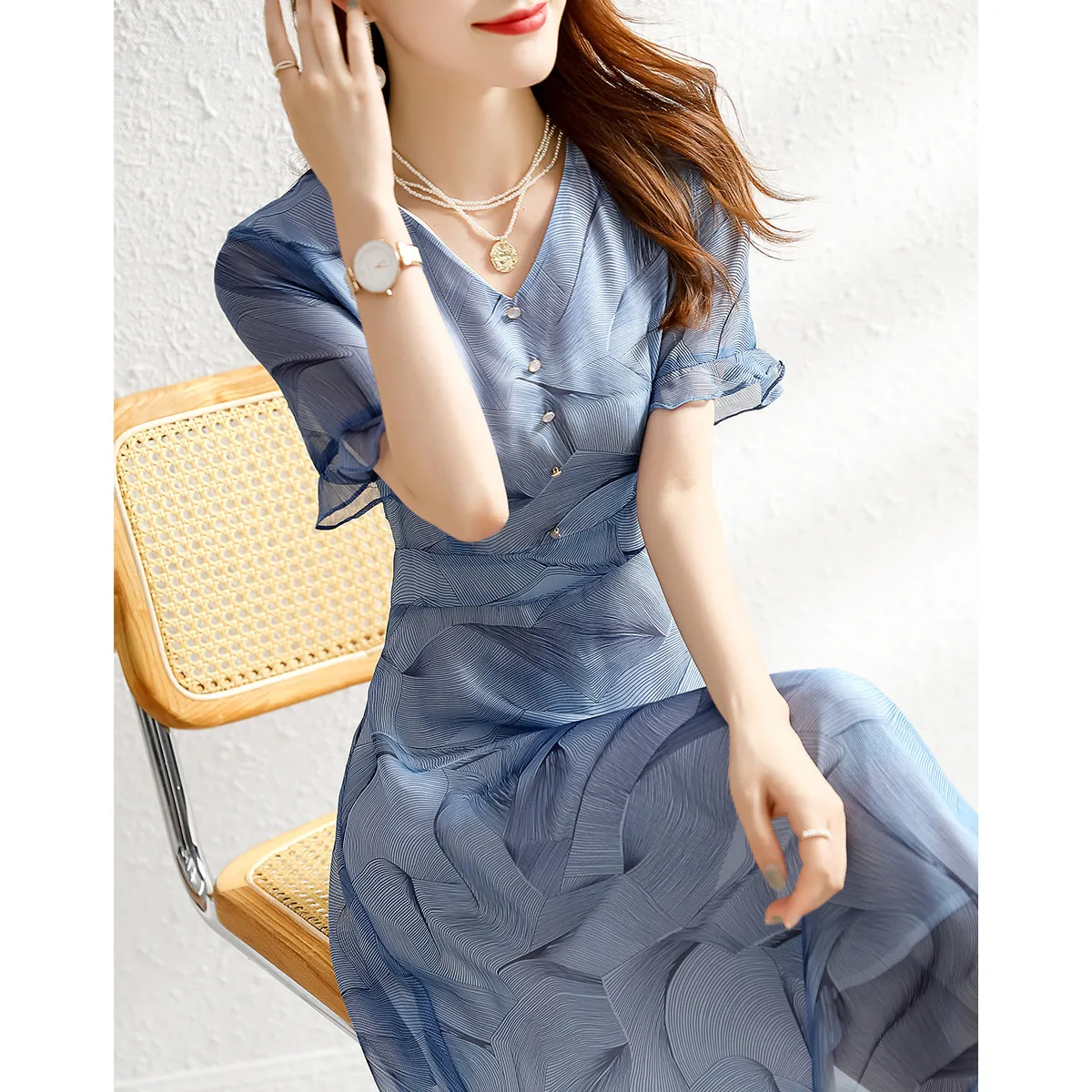 Платье женское длинное с V-образным вырезом элегантное офисное приталенное