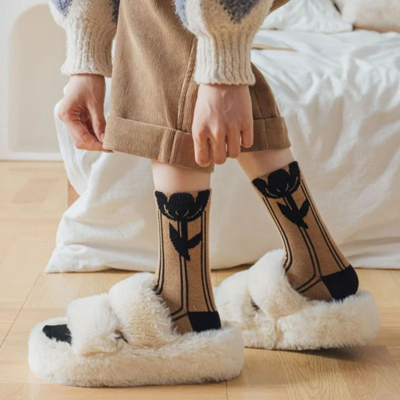 5 Pairs Keep Warm Wool Socks For Women Vintage Print Cashmere Long Winter Kawaii Socks Fashion Soft Leg Warmers Chausette Femme