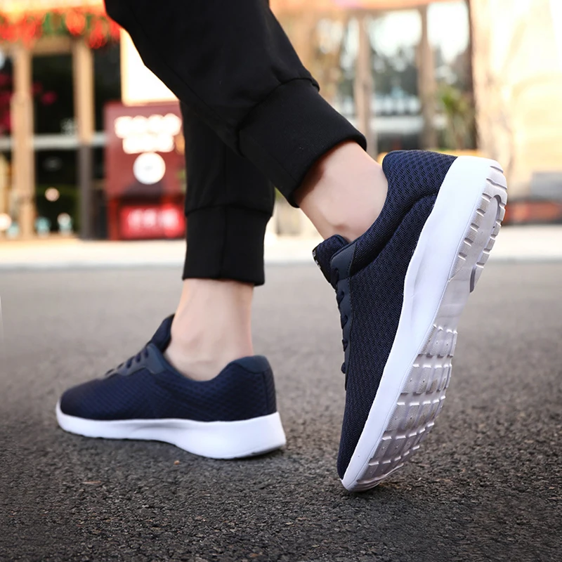 Running Shoes Men Sneakers Women Mesh Breathable Casual Shoes Mens Lace-up Fashion Moccasins Lightweight Sport