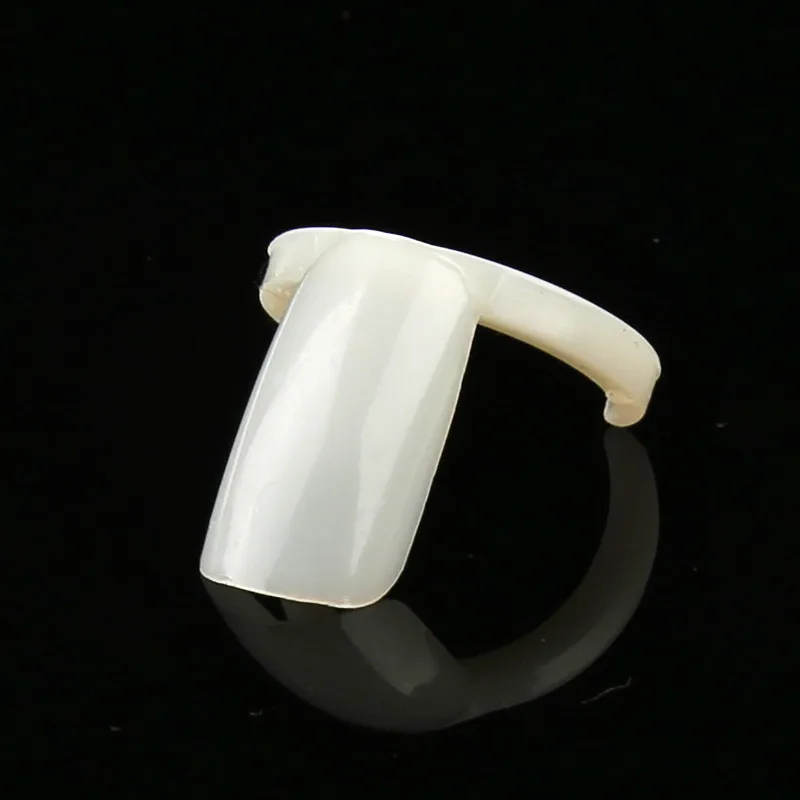 Набор из 50 карточек для демонстрации маникюрных дизайнов с кольцами, бутылочками геля и липкими наклейками для практики и показа полных ложных ногтей разных цветов и стилей.