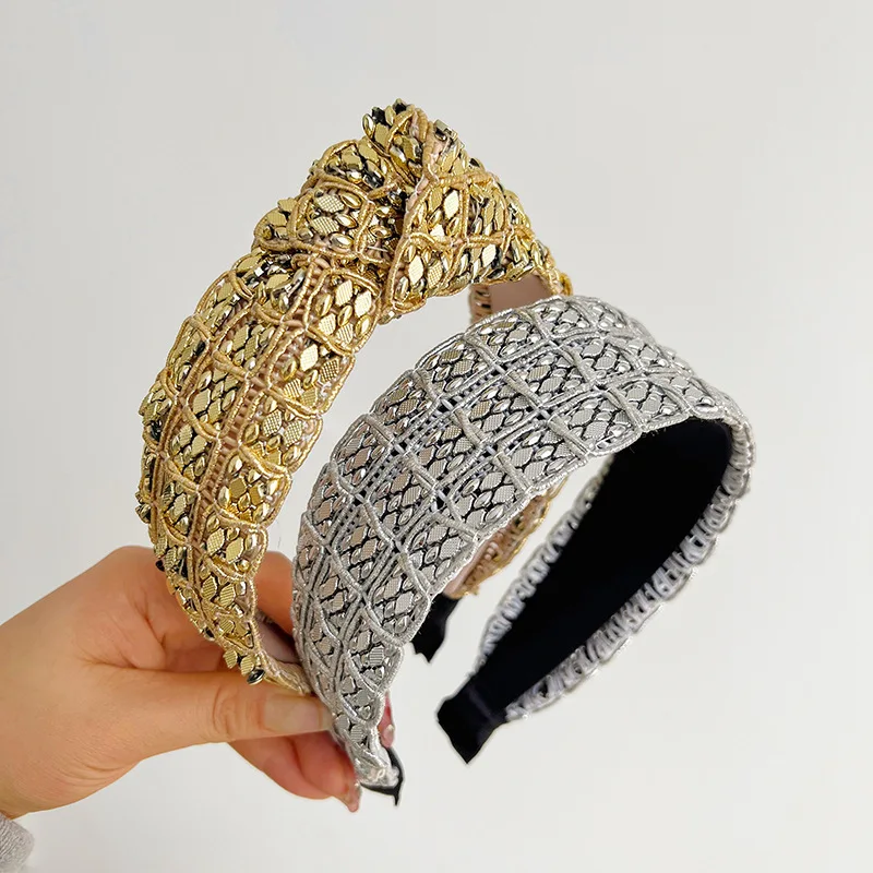 

Fashionable and Versatile Headband for Women - European and American Style Wide-Brimmed Knotted Trendy Hair Accessory for 2023