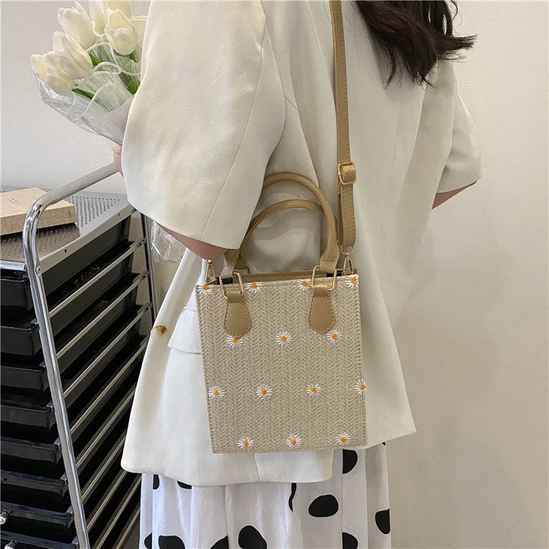 

Fashion Grass Single Shoulder Bag Simple Portable Tote Bag Large Capacity Small Square Bag Crossbody Bags for Women Handbag