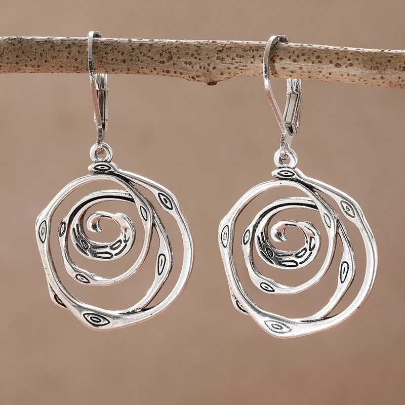 Винтажные нежные спиральные серебряные серьги идеально подходят для