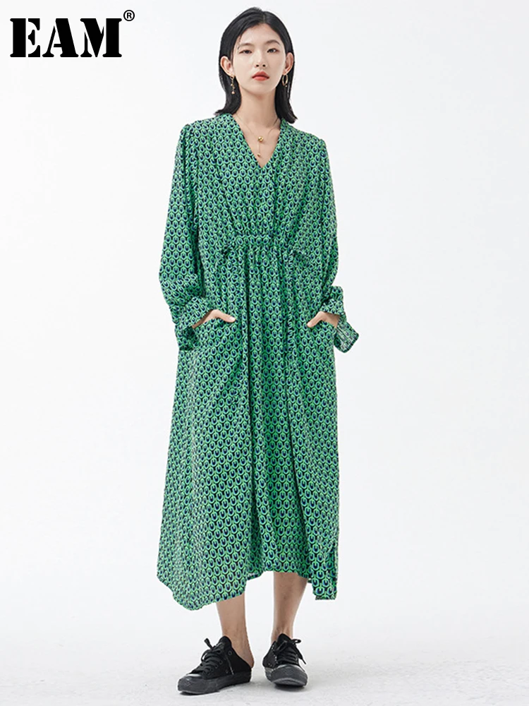 

[EAM] Women Green Pattern Printed Big Size Long Dress New V-Neck Long Sleeve Loose Fit Fashion Tide Spring Autumn 2023 1DE6351