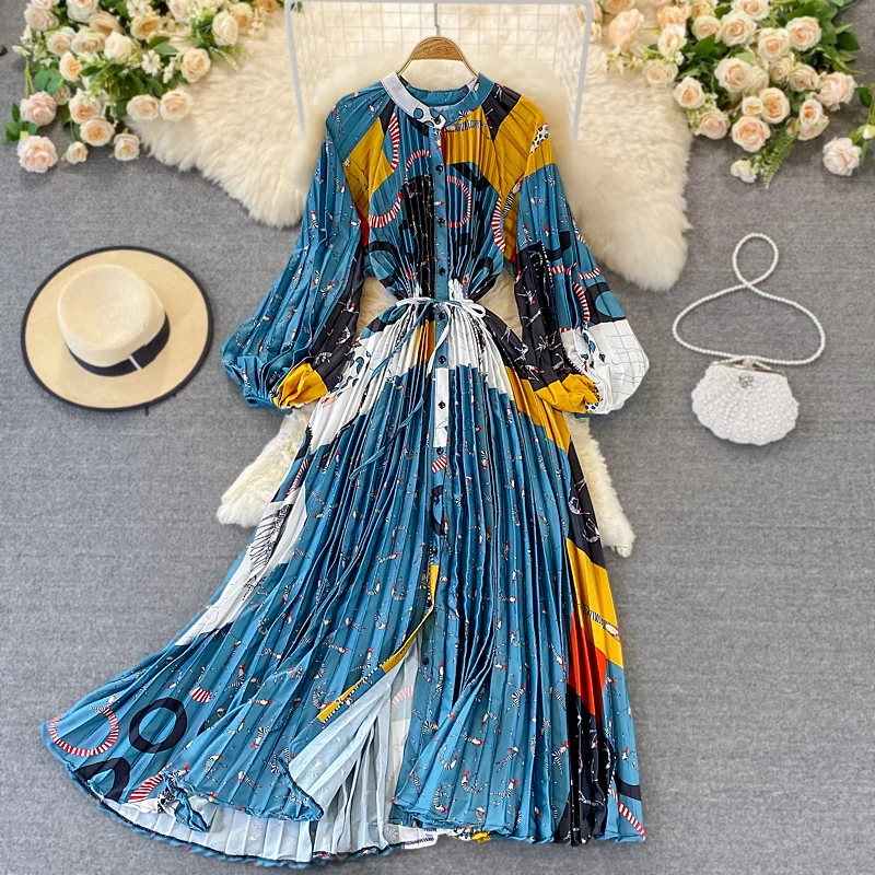 

Autumn round neck loose and thin long sleeve printed Satin single breasted pleated dress elegant light extravagant long skirt