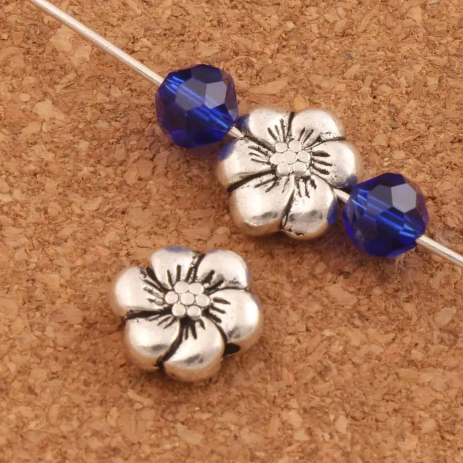 

Soft Plum Flower Charm Loose Beads Tibetan Silver 10.7x10mm 30pcs Zinc Alloy Spacers Jewelry Findings L604