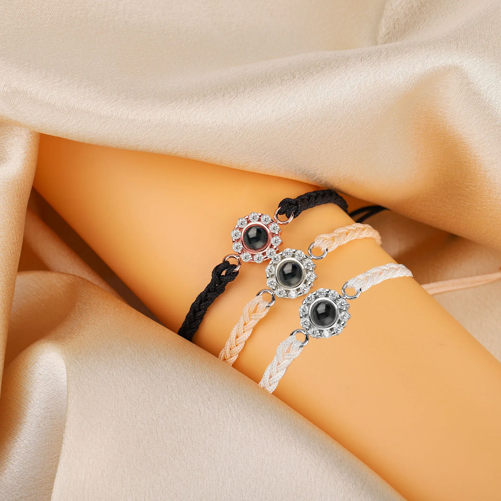 Рисунок 6 - Браслет с индивидуальными изображениями