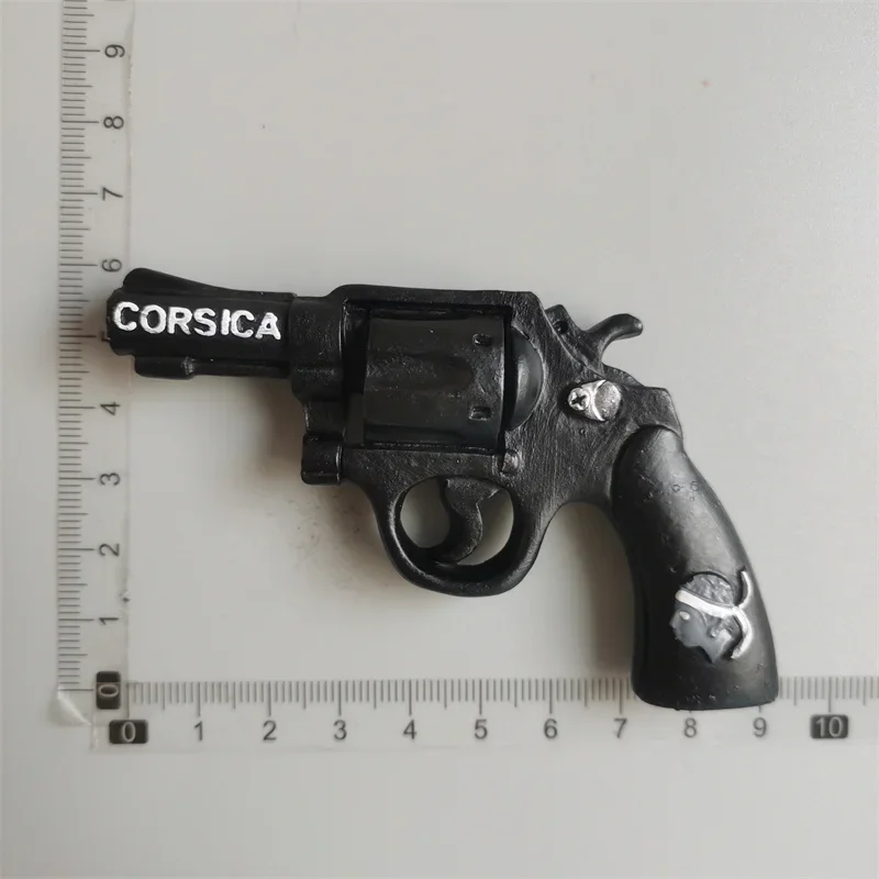 

Туристические магниты на холодильник