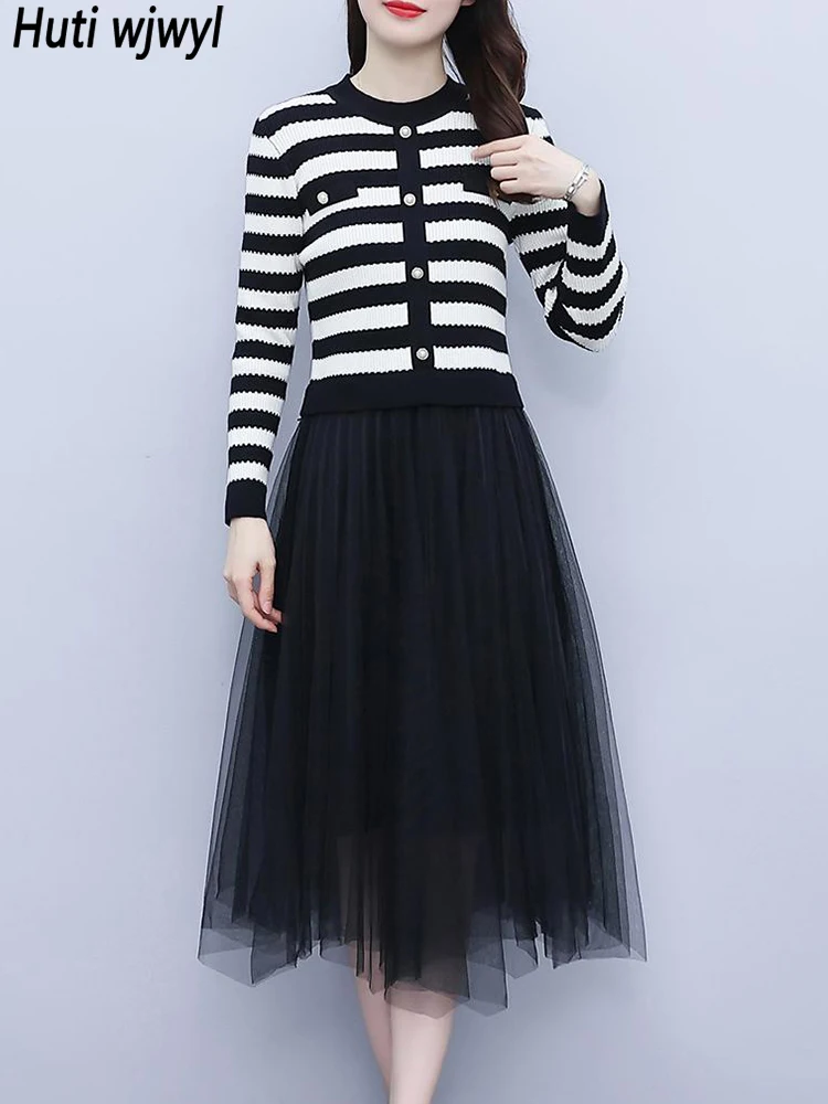 Женское трикотажное платье в черную полоску элегантное Сетчатое средней длины