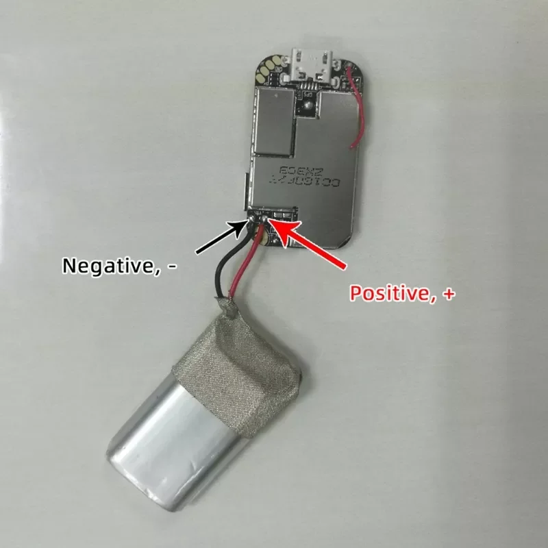 

Automobile accessories Mini GPS Tracker SOS Real-time Call Voice Tracking Locator for Laptop Elderly People Real time Tracking D