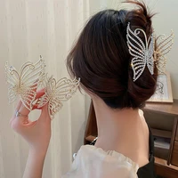 exquisite rhinestone butterfly hair claw clips for women elegant pearl hair crab barrette headwear woman hair clip ponytail clip