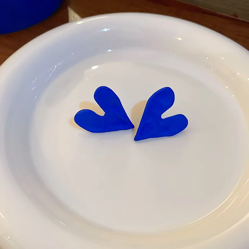 

Minar INS Fashion Klein Blue Heart Shaped Drop Earrings for Women Lady Trendy Irregular Pleated Spray Love Earring Daily Jewelry