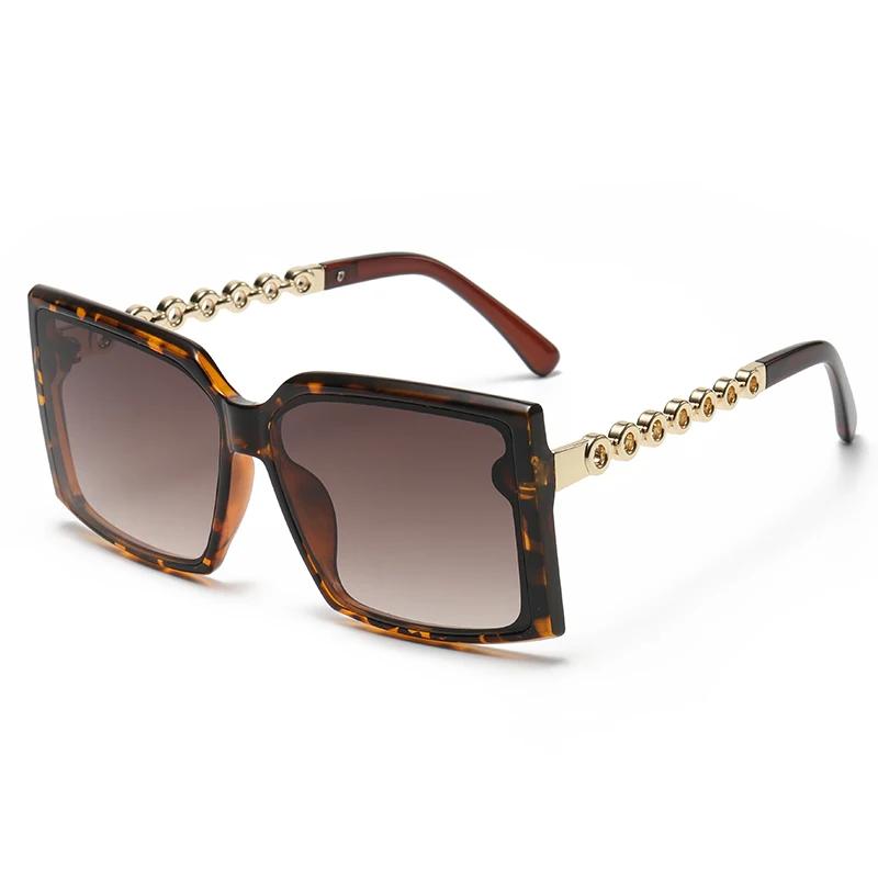 

Очки солнцезащитные женские с градиентом, роскошные квадратные модные солнечные очки с металлической цепочкой и дужками, с леопардовым при...