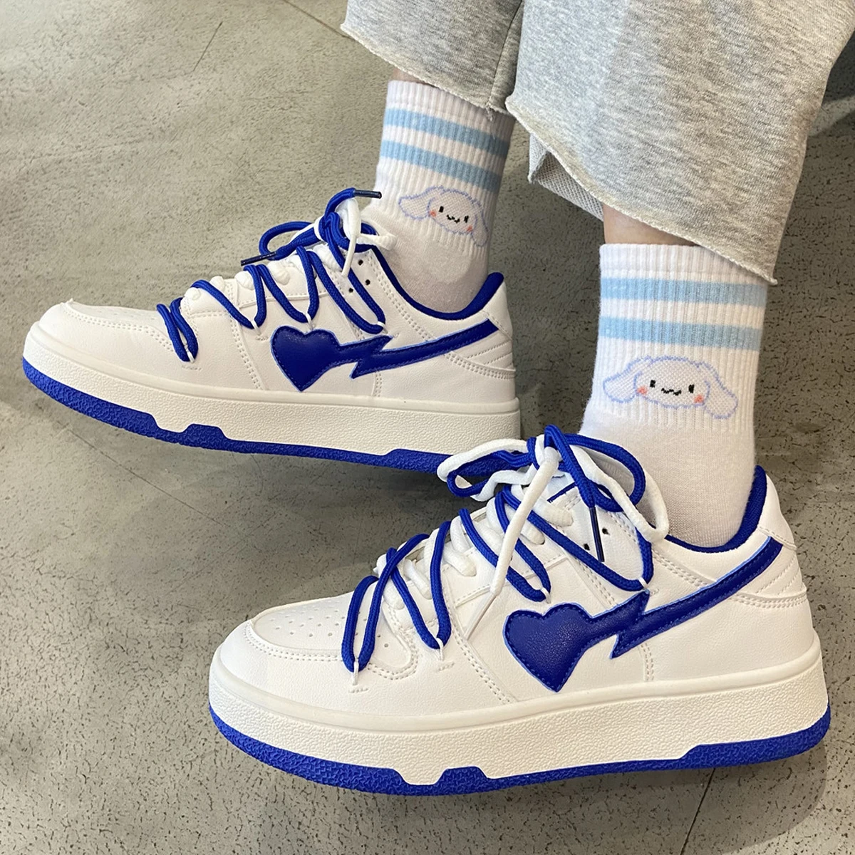 

Прошитые женские кроссовки, женские светильник кроссовки на плоской подошве, Женская Вулканизированная обувь, роскошная обувь для бега, же...