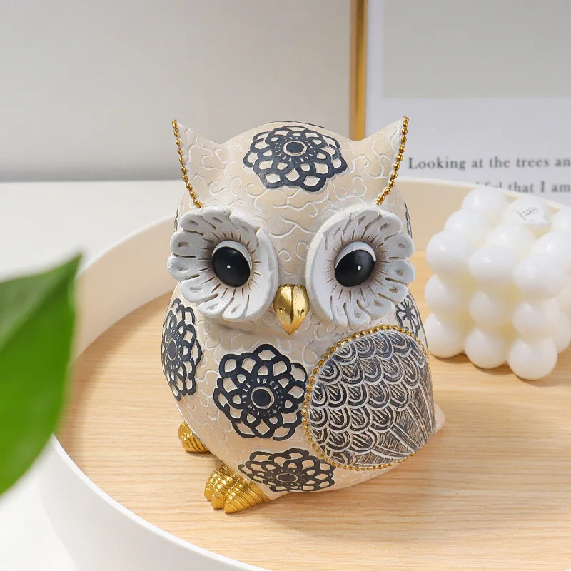 

2023 European Style Statue Owl Resin Sculpture Animal Model Ornaments Living Room Porch Decoration Tabletop Bookcase Artifact