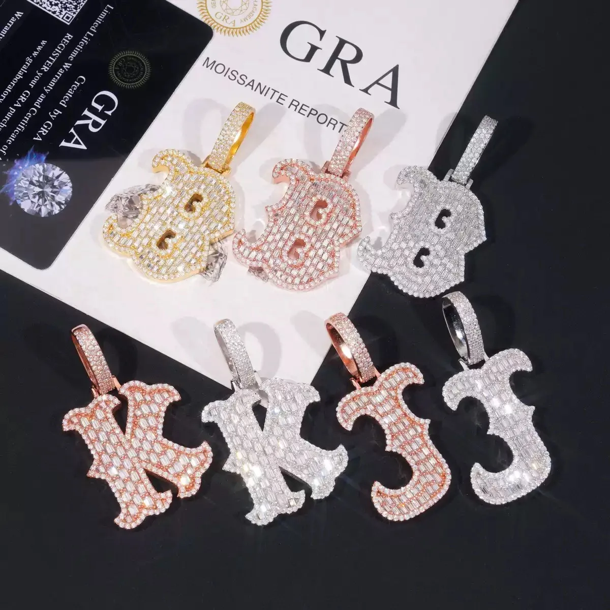 Фото Хип-хоп Iced Out Baguette Cut Муассанит Подвеска с буквами 925 пробы B K J Майами Кубинские буквы Подвеска Ожерелье Мужчины Пройти тестер №1