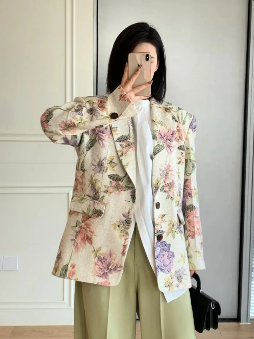 

Женский пиджак с цветочным принтом, весна 2023
