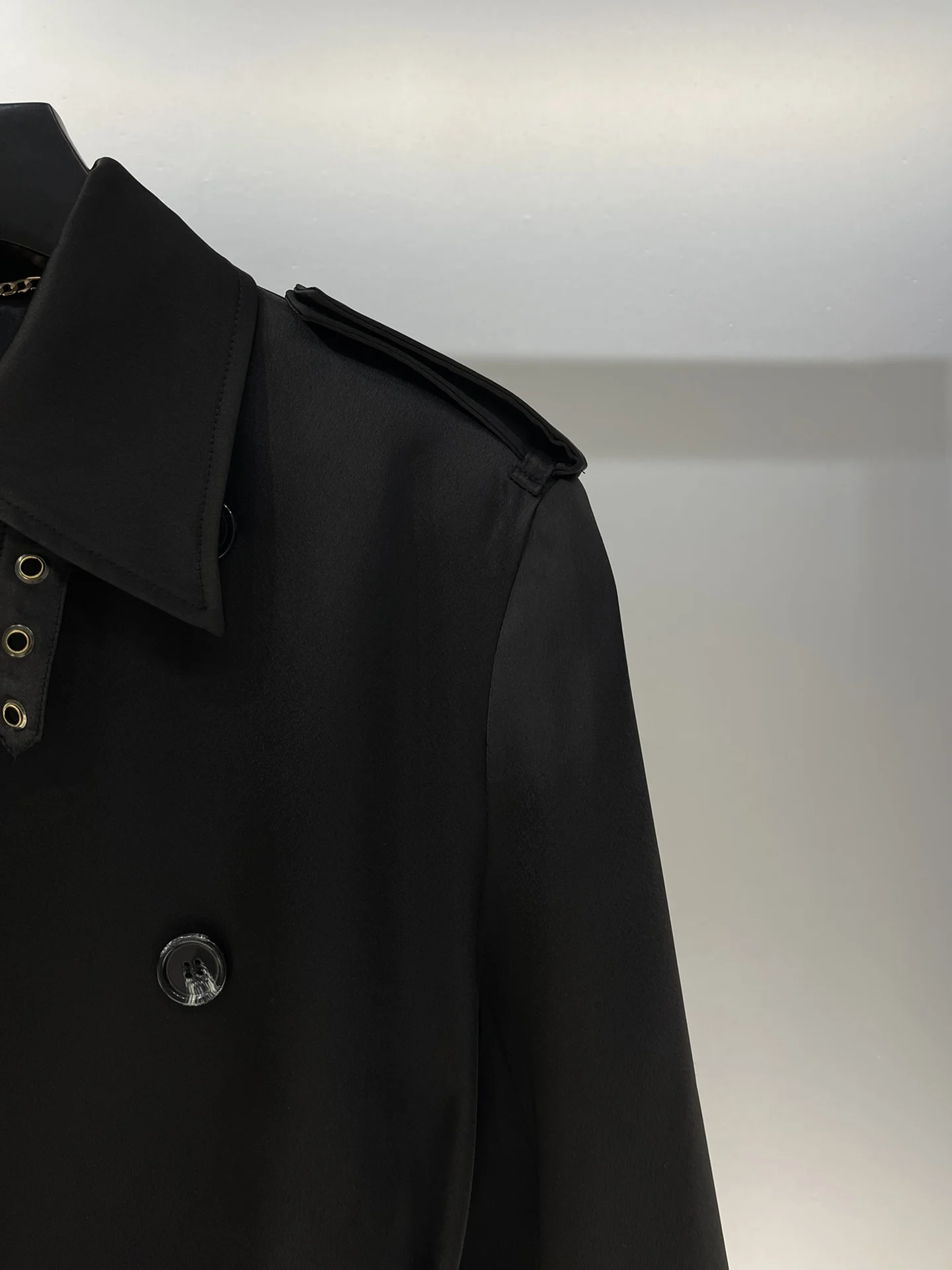 2024 осенне-зимний новый плащ средней длины со шнуровкой на талии и лацканами 1020