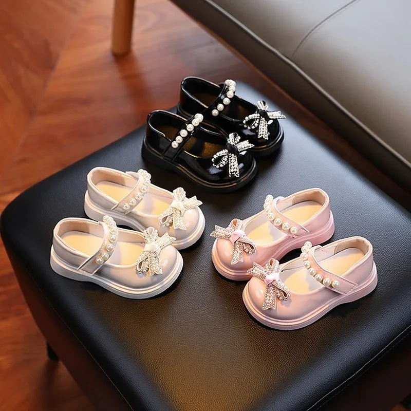 

Kids Patent Leather Shoes Girls Pearls Bowknot Strap Princess Shoes School Uniform Dress Shoe Mary Jane Flat Shoes For Children