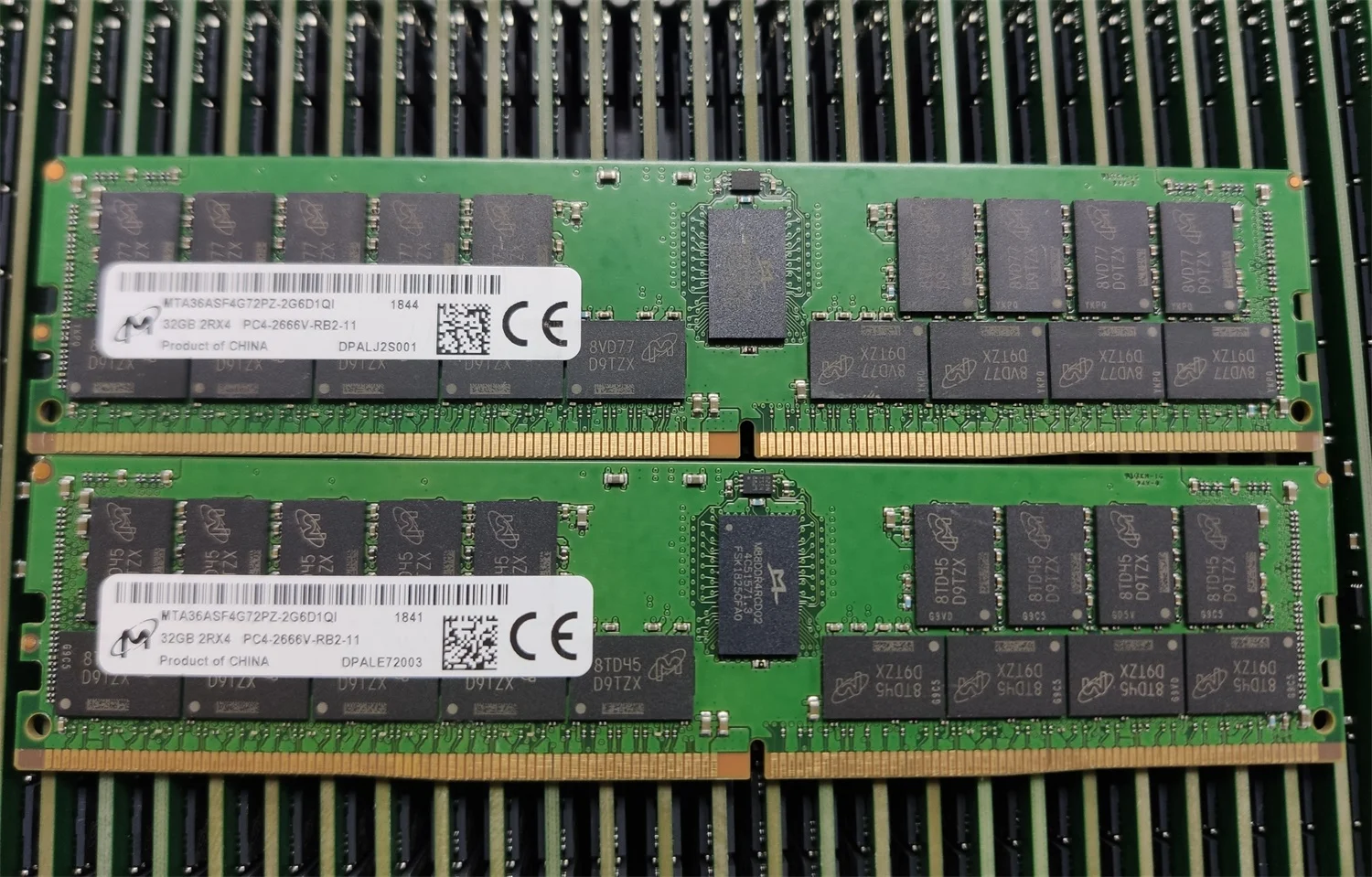 

RAM Micron MT 32GB 2RX4 PC4-2666V Server Memory 32G DDR4 REG ECC RDIMM