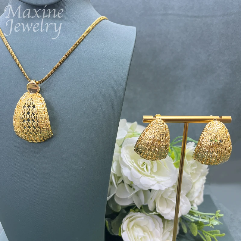 

Elegant Italian 24k Gold Plated Women Jewelry Sets Vintage Rose Flower Necklace Earrings Ring Bracelet Set Jewelry 2023 Trendy