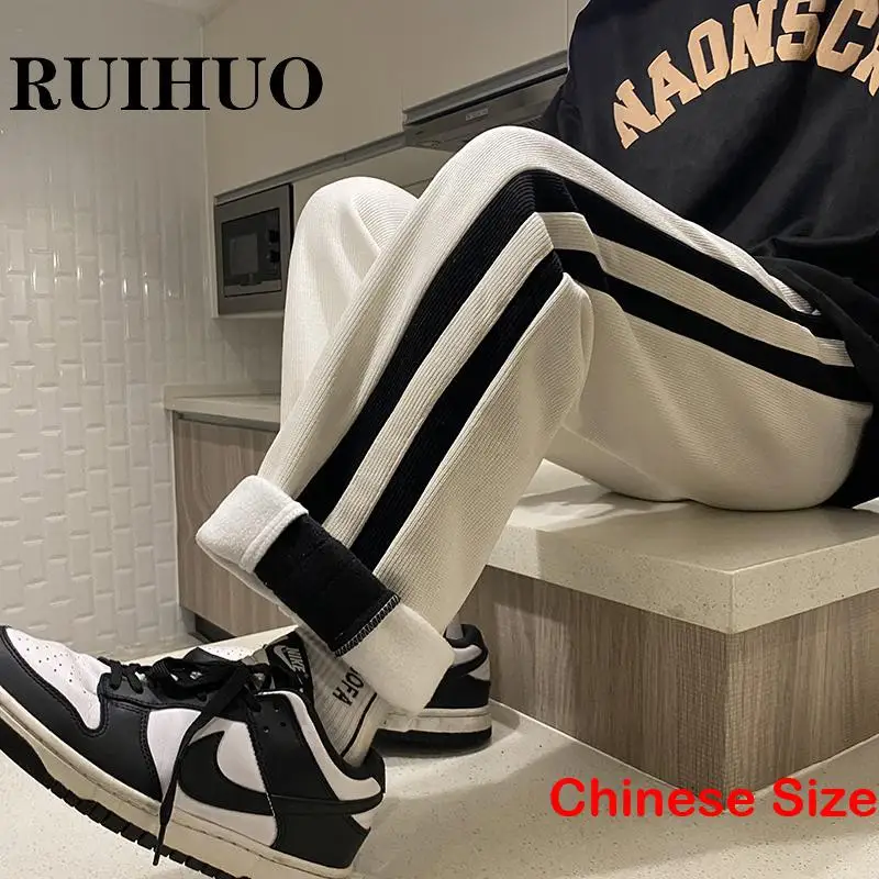 

RUIHUO Corduroy Casual Straight Pants Men Clothings Harajuku Fashion Sweatpants Men Chinese Size 3XL 2023 Spring New Arrivals