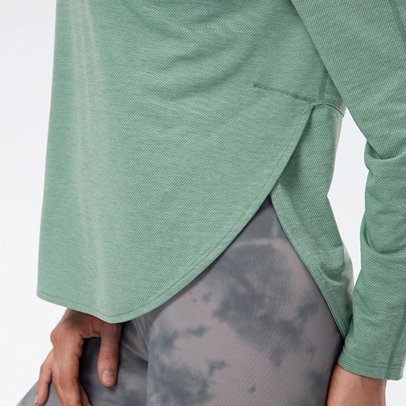Women's Long Sleeve Workout Shirts Scoop Neck Sports Yoga Running Dry Fit Tops Basic Loose Fit Side Split Activewear