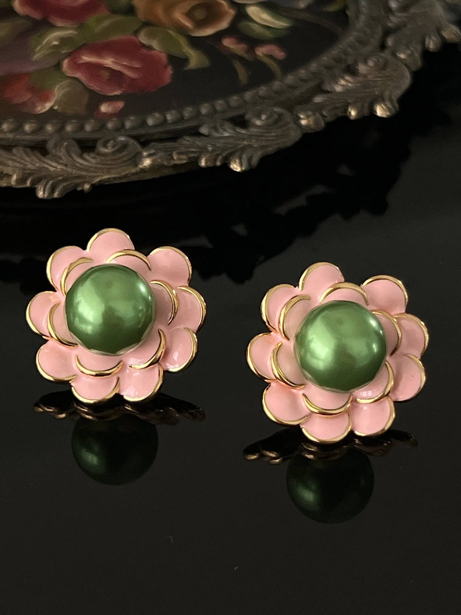 

Enamel drop oil three-dimensional flower stud female pink sweet color pearl temperament earrings