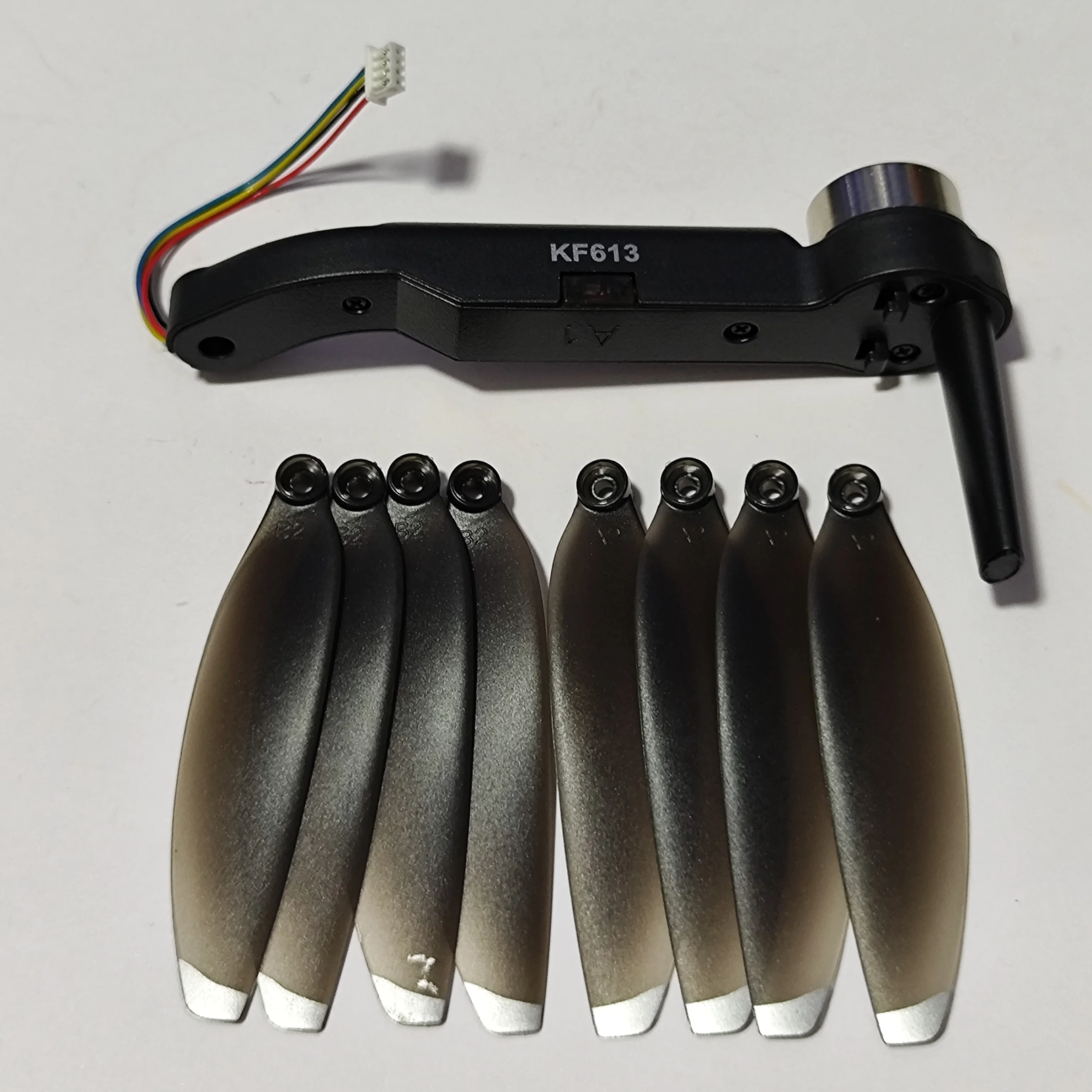 

New KF613 GPS RC Drone Brushless Motor Acessories Spare Parts Front Arm A With Propeller Blade 8PCS
