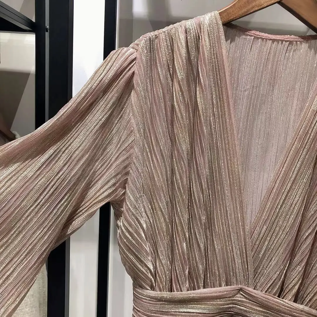 Женское Плиссированное Платье с V-образным вырезом и люрексом соблазнительное