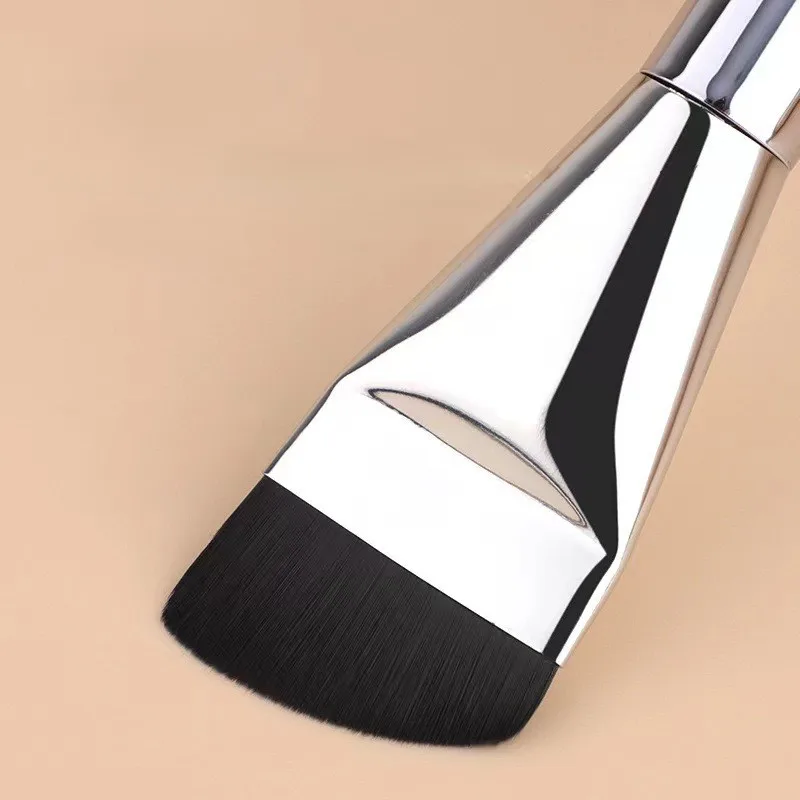 Ультратонкая кисть для макияжа консилера лица с наклонной головкой