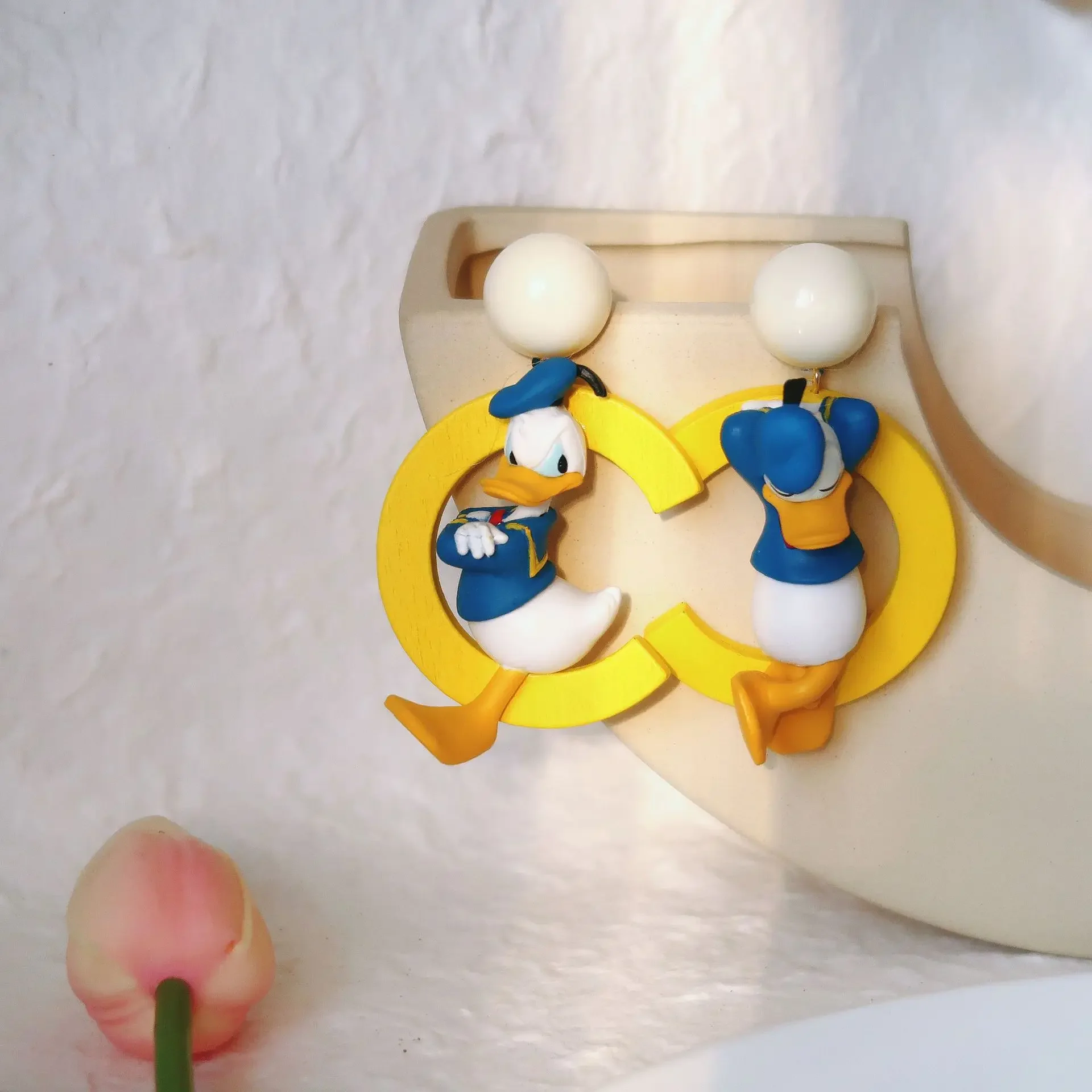 Серьги-гвоздики MINISO с Дональдом Даком