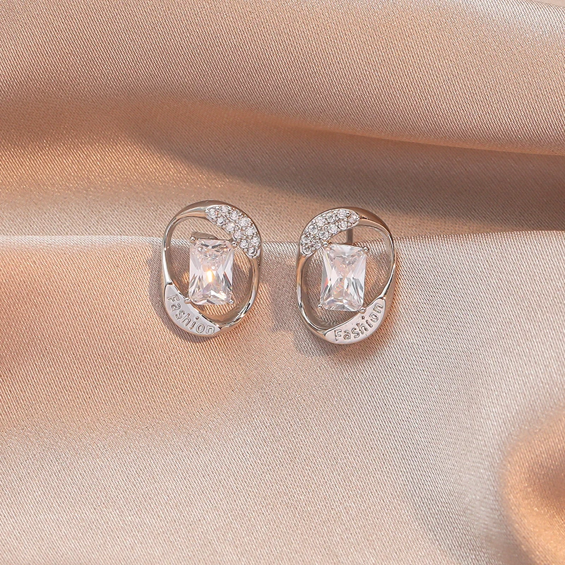 

New 925 Silver Earring High Quality Popular Product Fashion Simple Zirconia Earrings Women Korea Party Jewelry Gift