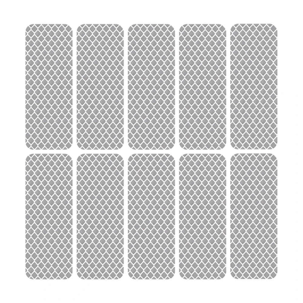 

Светоотражающие наклейки на бампер автомобиля и мотоцикла