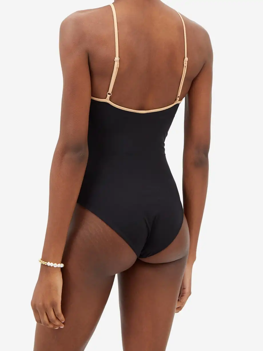 Рисунок 3 - Однотонный сплошной купальник с