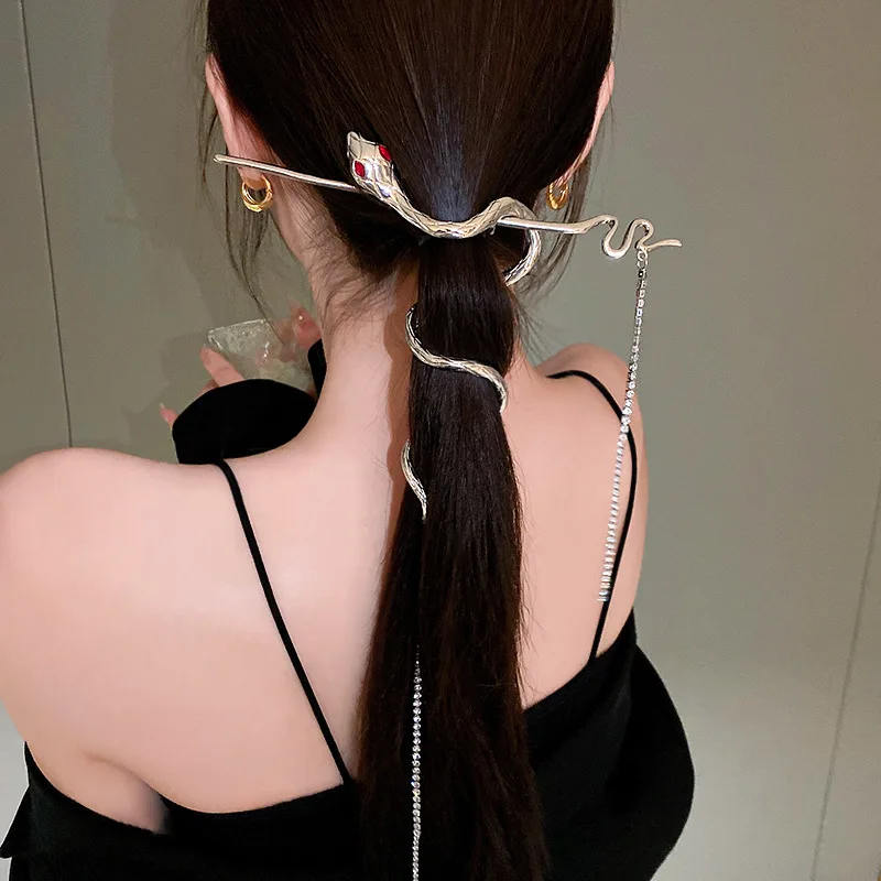 

2023 New Chinese Style Classic Snake Hairpin Simple Chain Tassel Hair Female Fashion Hair Accessories