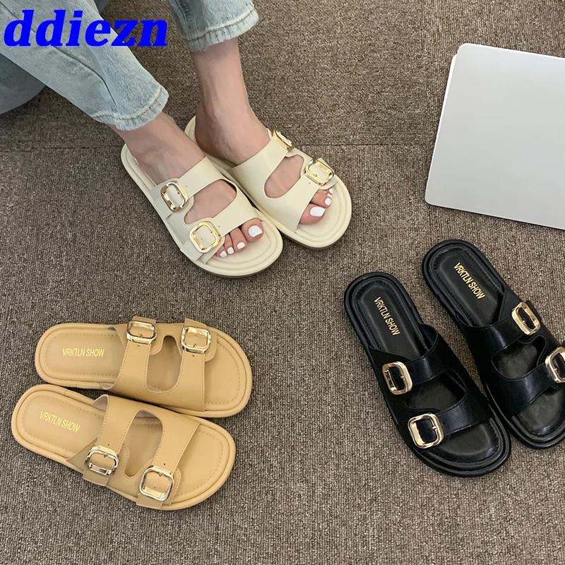 

Slides New In Women Flats Slippers Designer 2023 Summer Beach Female Fashion Buckle Sandals Ladies Slippers Shoes Footwear