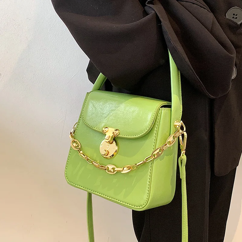 

Однотонные сумки через плечо для женщин, летняя повседневная женская сумка из искусственной кожи, роскошная сумка на цепочке, женские модны...