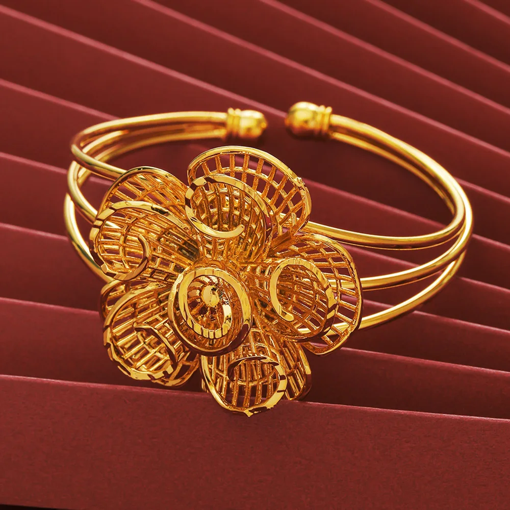 

Open Cut Iarge Flower Bracelet For Women's Wedding Jewelry DD10116
