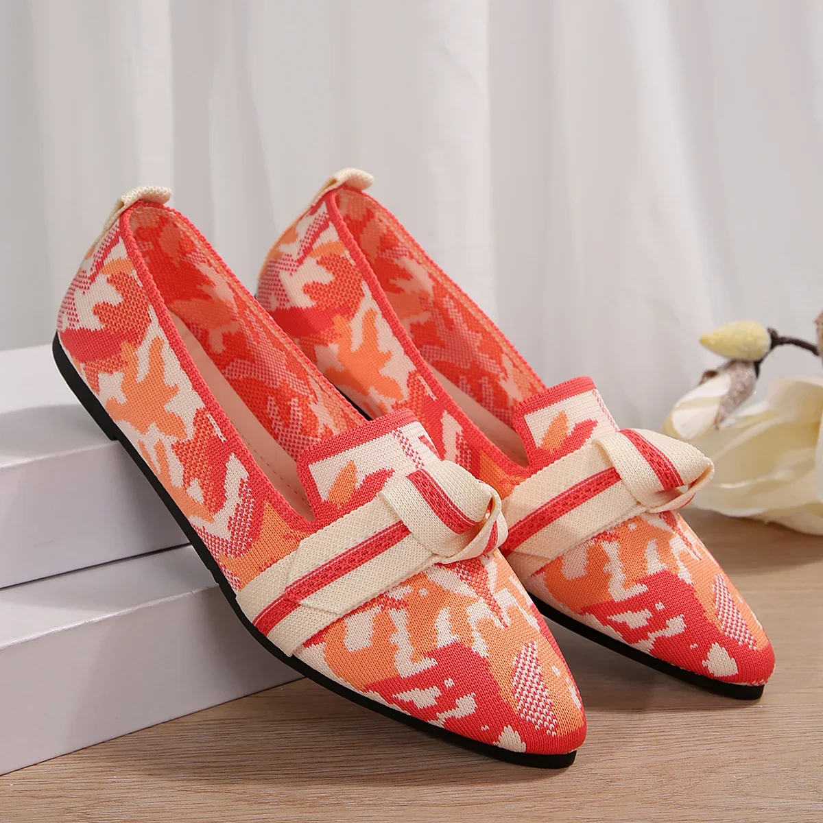 Женские туфли на низком каблуке балетки заостренный носок без застежки