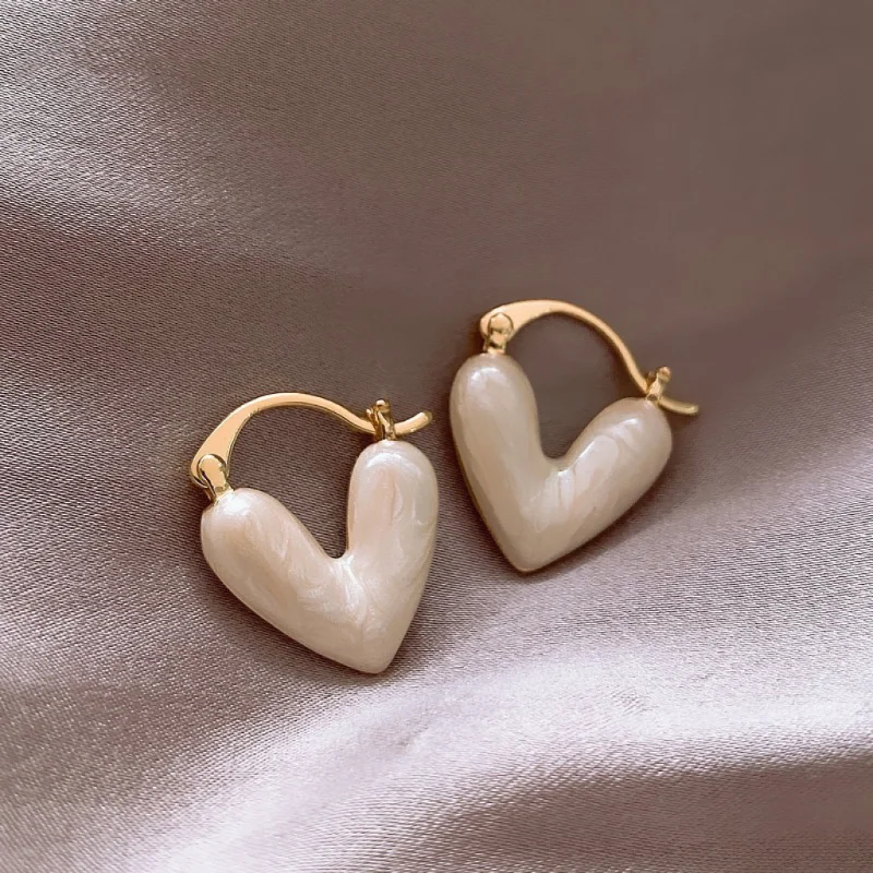 

Light Luxury White Oil Dropping Love Stud Earrings for Women 2023 New Fashion Elegant Metal Jewelry Gifts with Exquisite Box