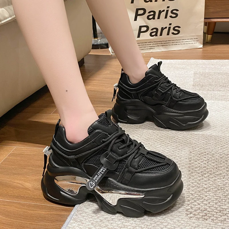 

Женские кроссовки на массивной платформе, сетчатые дышащие кроссовки на толстой вулканизированной подошве, на шнуровке, черные, весна 2023