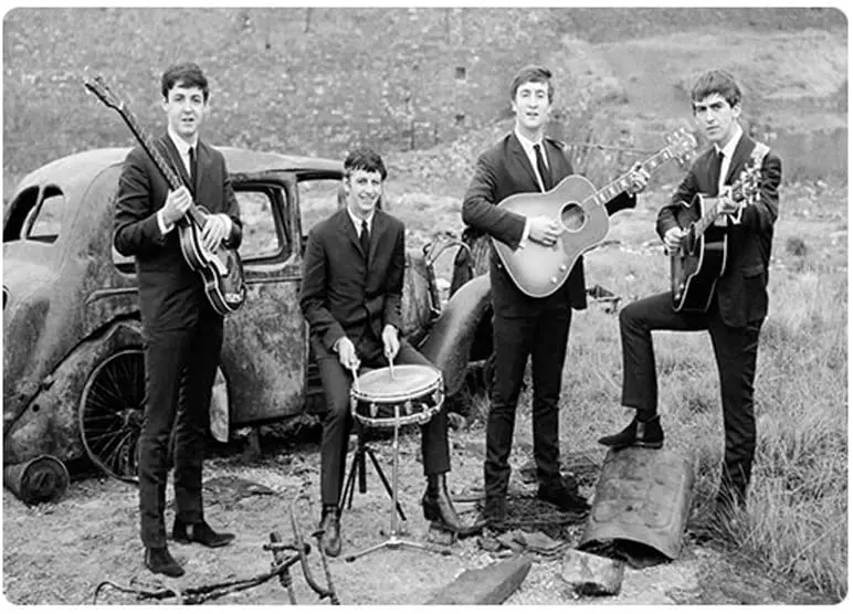 

AIQIBAO Metal Vintage Tin Sign Decor-Beatles Man for Home Movie House Bar Pub Shop Funny Retro Wall Art Sign 12X 8