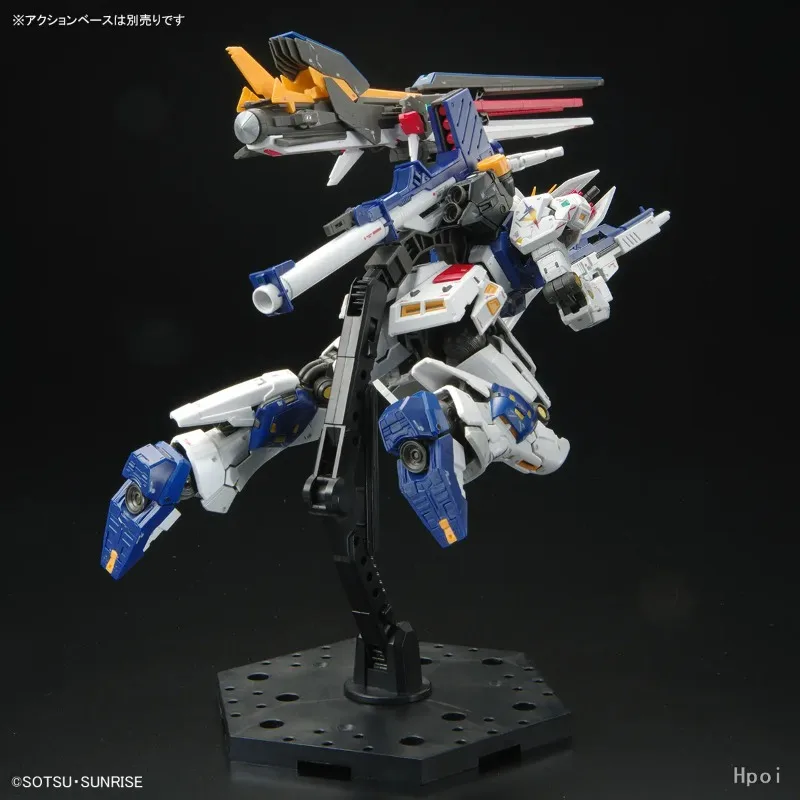 Фото Фигурки Bandai RG RX-93ff Nu Gundam: Сражение Чара, аниме-модель 1/144, сборная модель меха, подарок для фанатов аниме №4